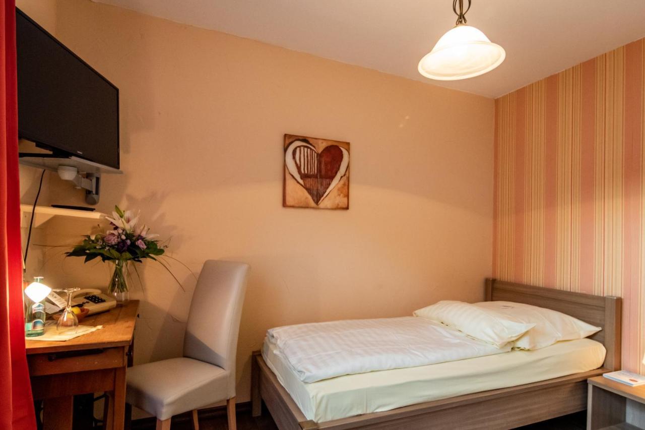 Hotel Goldflair Am Rathaus Корбах Екстер'єр фото